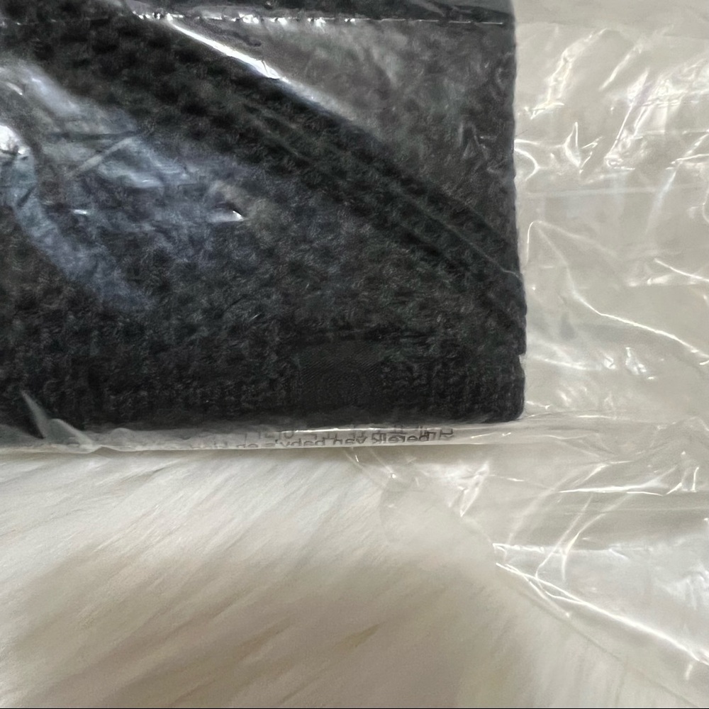 ✨Sold✨Lululemon • Fleece- Lined Knit Ear Warmer - Picture 5 of 6